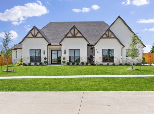 461 Whispering Way, Red Oak, TX 75154