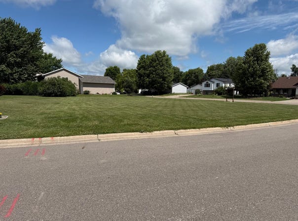 301 Hilton Drive, Saint Clair, MN 56080