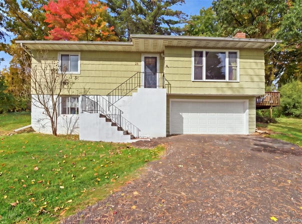 24 Rocky Road, Hopewell Junction, NY 12533