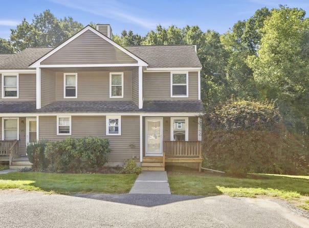 79 Pennacook Dr, Leominster, MA 01453