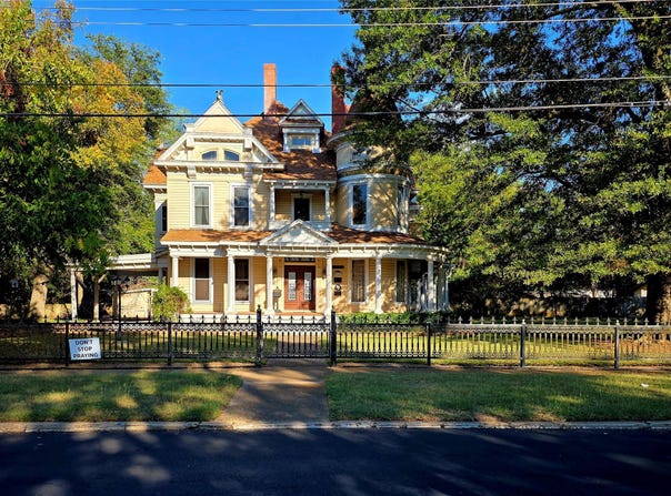 802 Fitzhugh Avenue, Paris, TX 75460