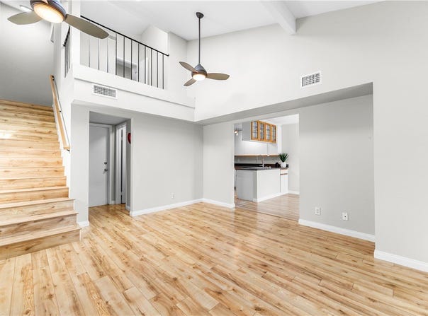 345 University, Costa Mesa, CA 92627