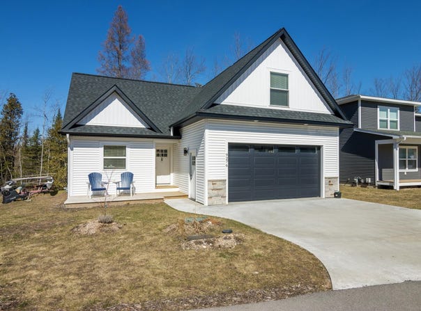 9276 S Flaska Drive, Cedar, MI 49621