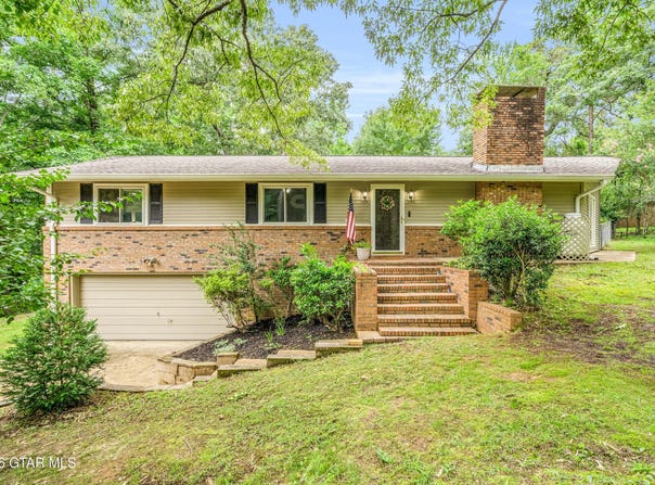 122 Davis Woods Drive, Columbus, MS 39705