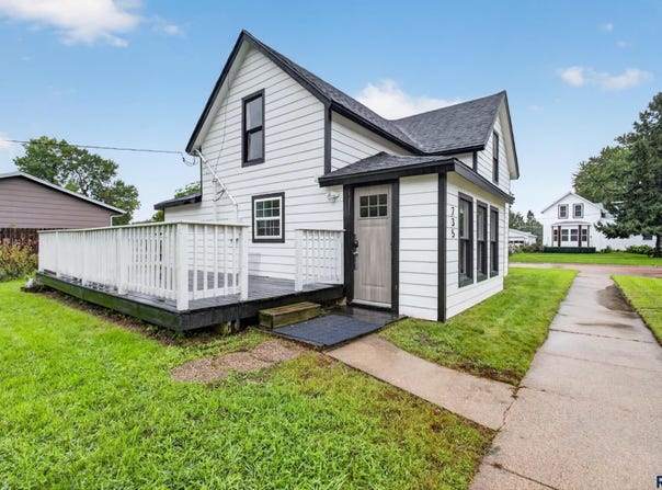 235 W 2nd St, Tea, SD 57064