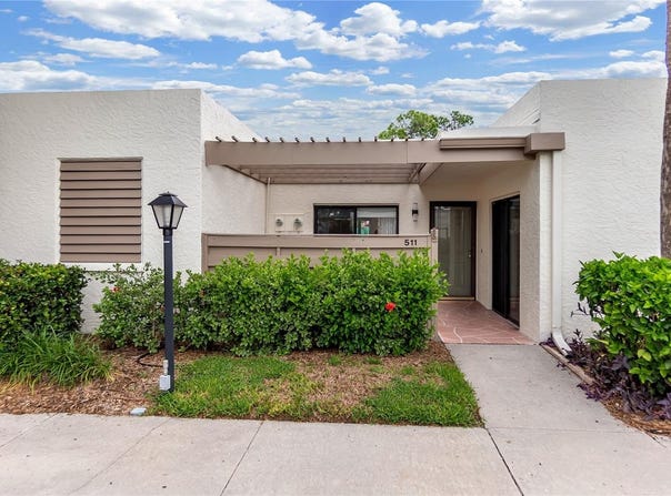 511 LAKESIDE Drive, BRADENTON, FL 34210