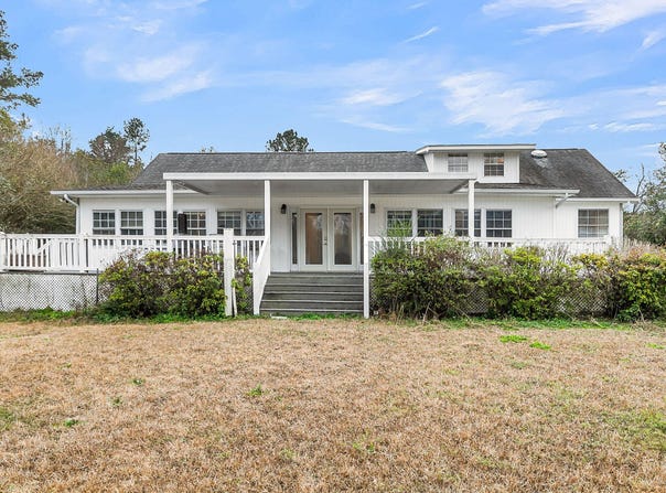 1677 Clearview Drive, Manning, SC 29102