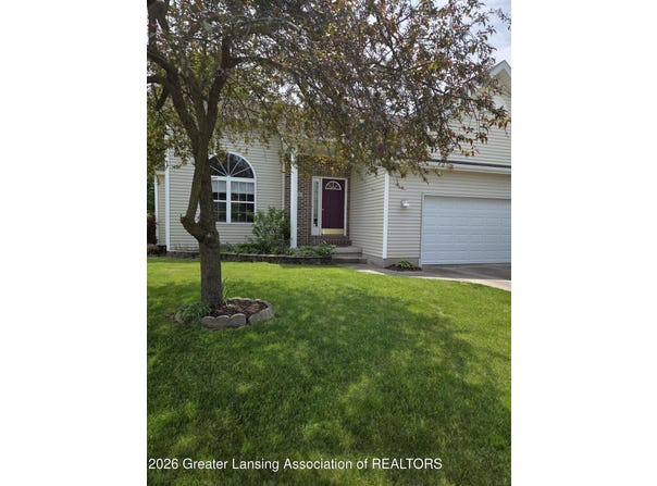 6145 Lindsey Lane, Lansing, MI 48911