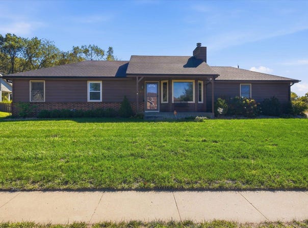 1629 NW 33rd PL, Topeka, KS 66618
