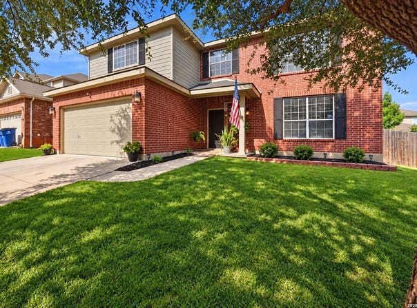 313 Moonlight Ct, Cibolo, TX 78108