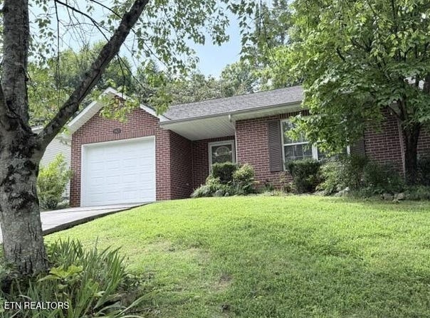 943 Spring Park Rd, Knoxville, TN 37914