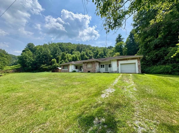 3285 Arnoldsburg Road, Arnoldsburg, WV 25234