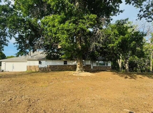 4710 State Route A, Macomb, MO 65702
