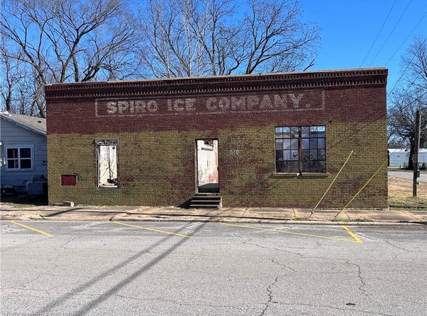 320 S Main ST, Spiro, OK 74959