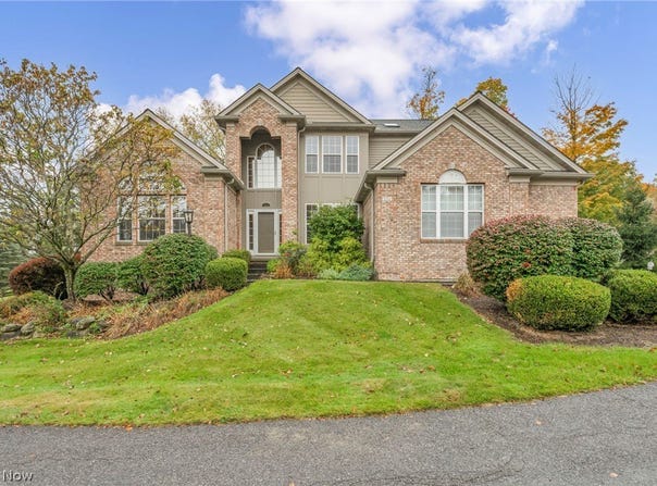 532 Covington Lane, Chagrin Falls, OH 44023