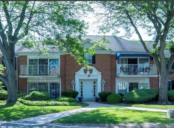 2 Hickory Hill Road, Buffalo, NY 14221