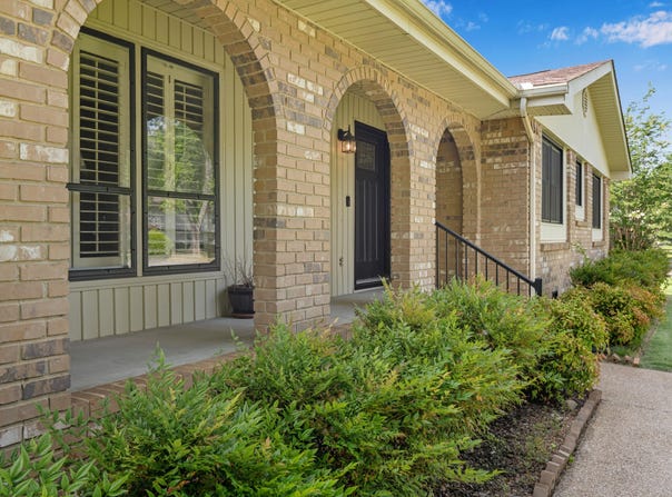 154 Valleybrook Circle, Hixson, TN 37343