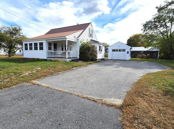 107 Pine Street, Dixfield, ME 04224
