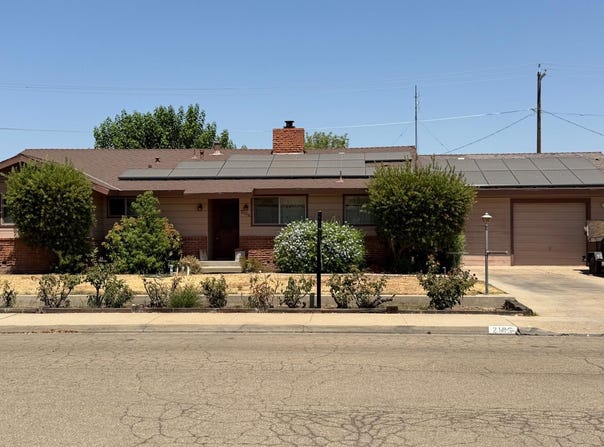 2106 4Th Street, Sanger, CA 93657