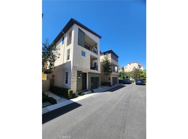540 Catalonia, Lake Forest, CA 92630