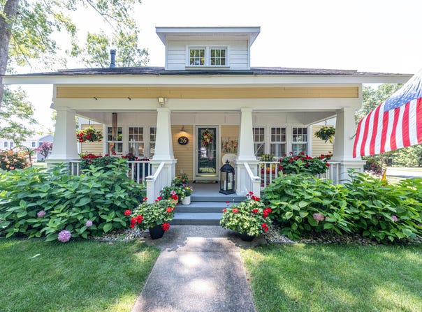 26 Kenneth Street, Pentwater, MI 49449