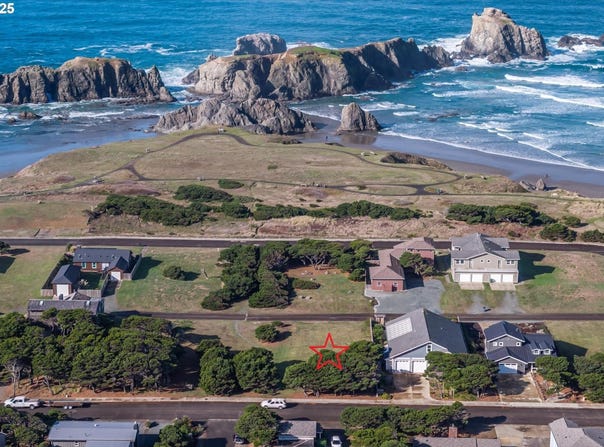 Beach Loop Dr SW, Bandon, OR 97411