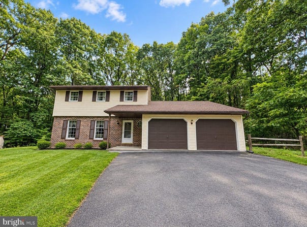 162 STITZER Road, FLEETWOOD, PA 19522