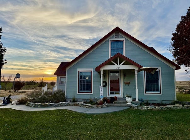 215 S Oak St, Damar, KS 67632