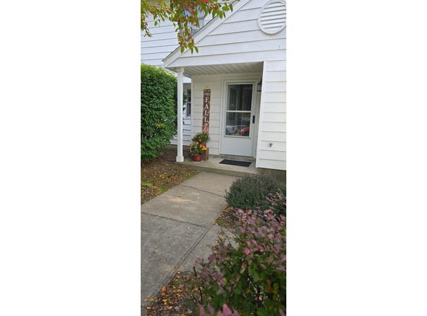 84 Maine Road, Plattsburgh, NY 12903