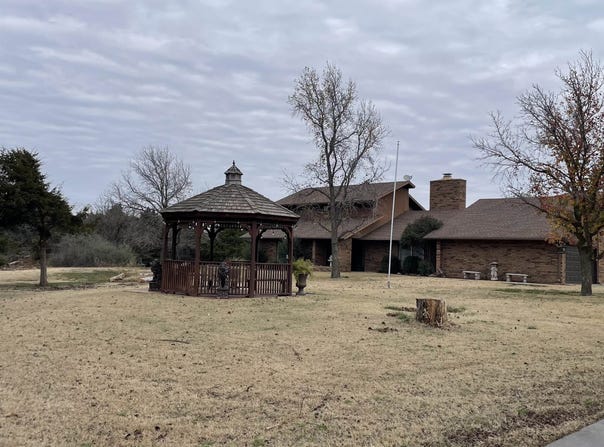 6225 N WheatRidge Rd, Enid, OK 73703