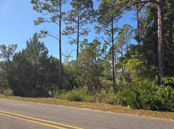 1845 Beacon St, Carrabelle, FL 32322