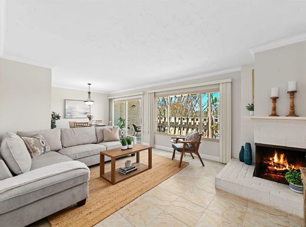8745 Caminito Sueno, La Jolla, CA 92037