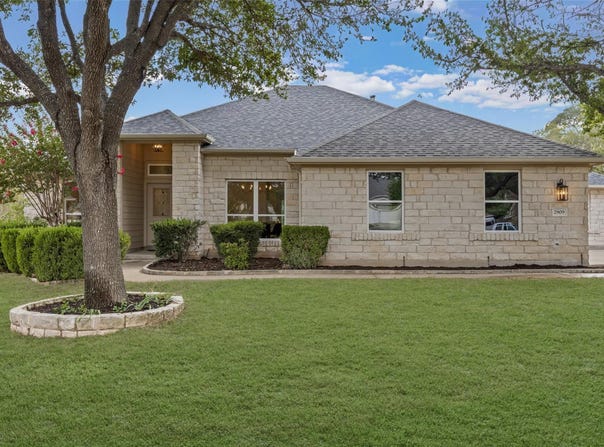 2909 Cavern Mist Ln, Austin, TX 78739