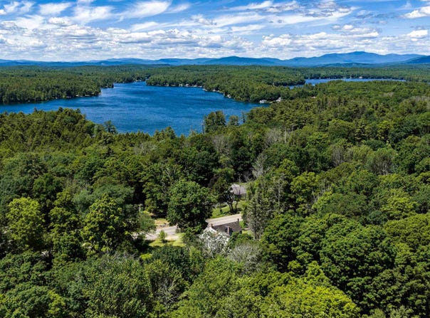 607 N Main Street, Wolfeboro, NH 03894