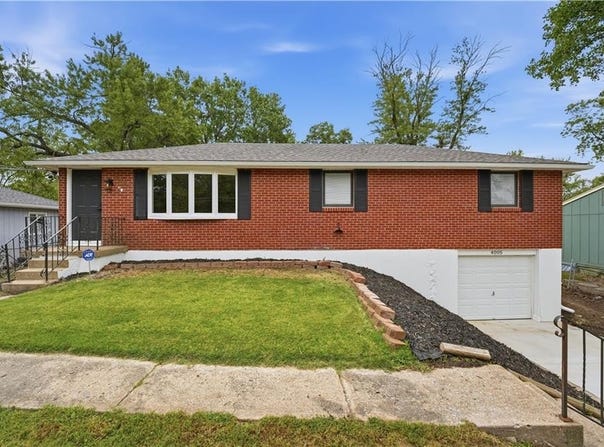 4005 NW 52nd Street, Riverside, MO 64150