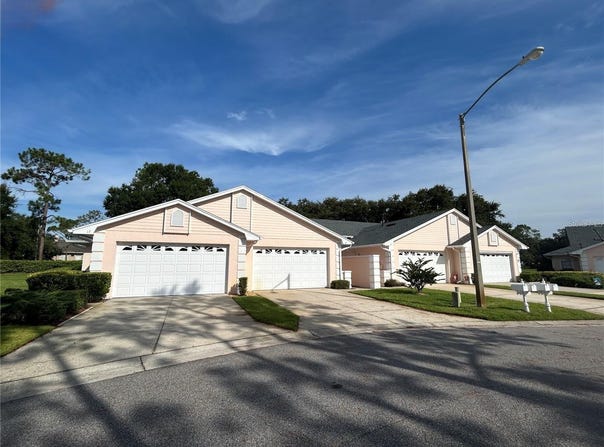 14 ENCLAVE Drive, WINTER HAVEN, FL 33884