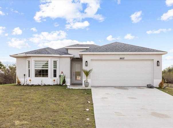 8607 SW 7th Lane, Okeechobee, FL 34974