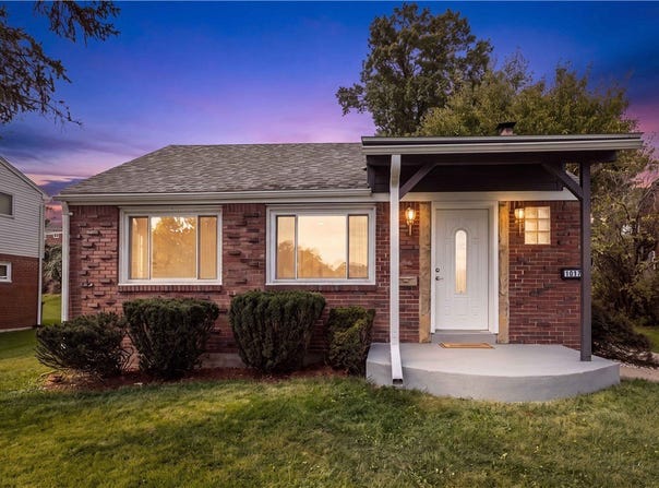 1017 Girard Rd, Whitehall, PA 15227