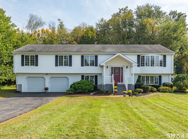 37 Great Meadow Drive, North Haven, CT 06473