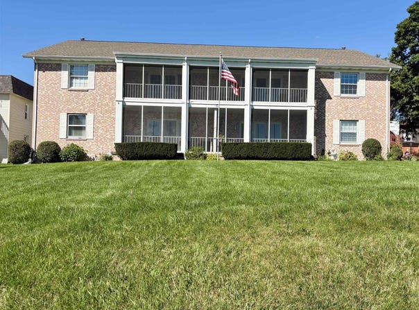 601 N Riverside Avenue, Saint Clair, MI 48079