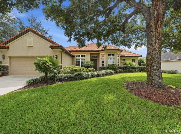 1910 N Eagle Chase Drive, Hernando, FL 34442