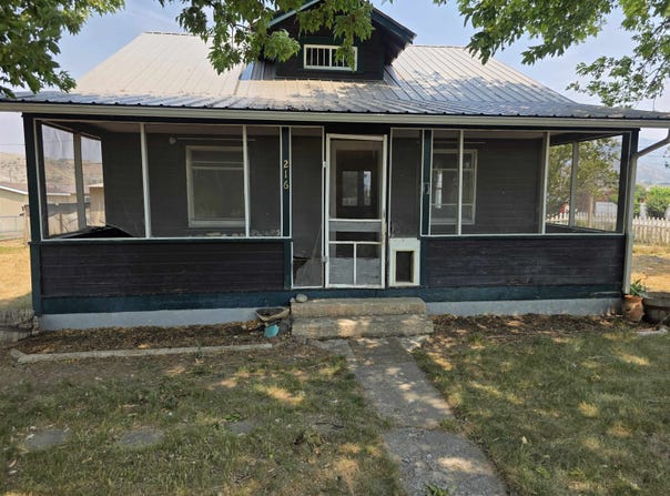 216 Denver Avenue, De Beque, CO 81630