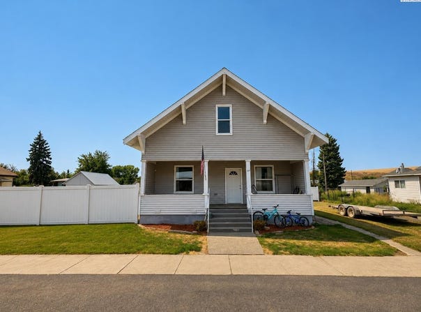 309 G St., Endicott, WA 99125