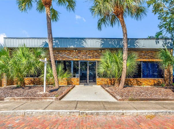 710 1ST Avenue SW, LARGO, FL 33770