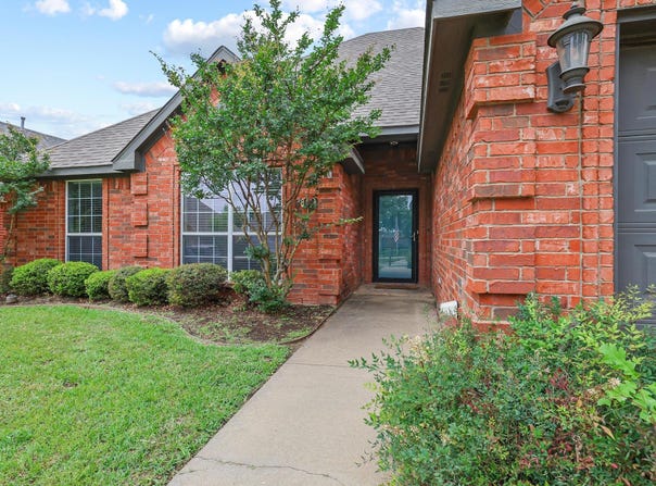 702 Madison Place, Sherman, TX 75092