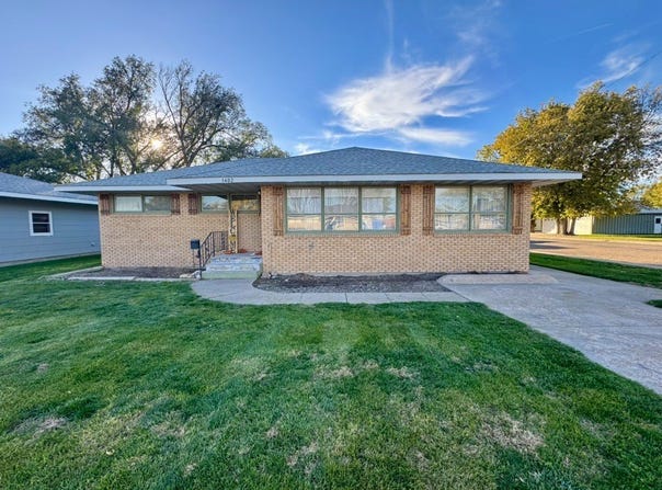 1402 Harrison Ave, Goodland, KS 67735