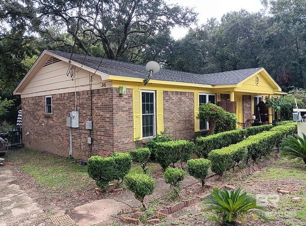 1304 Oak Street, Daphne, AL 36526