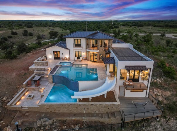 7077 W Hells Gate Drive, Strawn, TX 76475