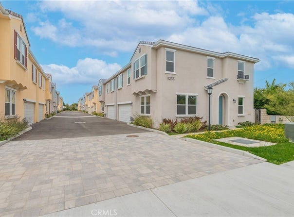 11237 Gladhill Road, Whittier, CA 90604
