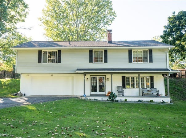 110 Berkshire Road, Elyria, OH 44035